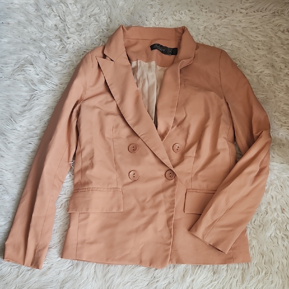 Tan Tailored Blazer with Notched Lapels and Relaxed Fit